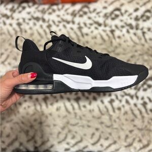 Nike Women's Black and White Sneakers